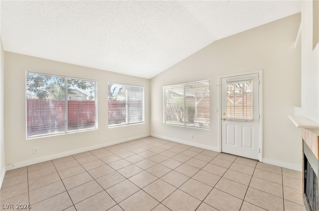 2705 Cheshire Court Property Photo 6