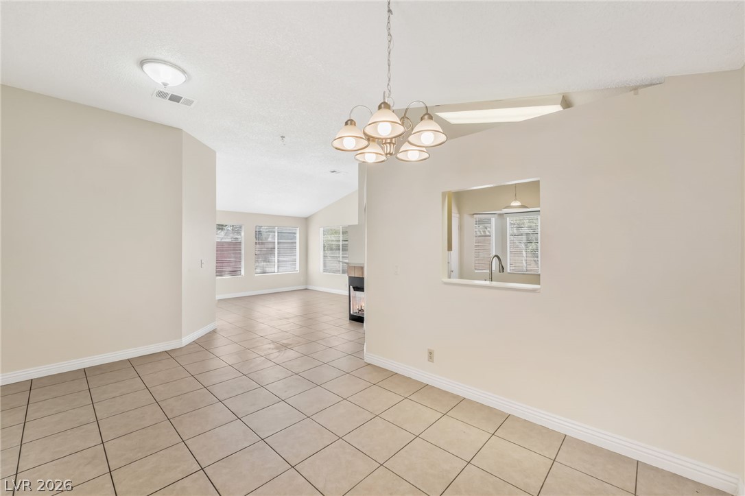 2705 Cheshire Court Property Photo 12