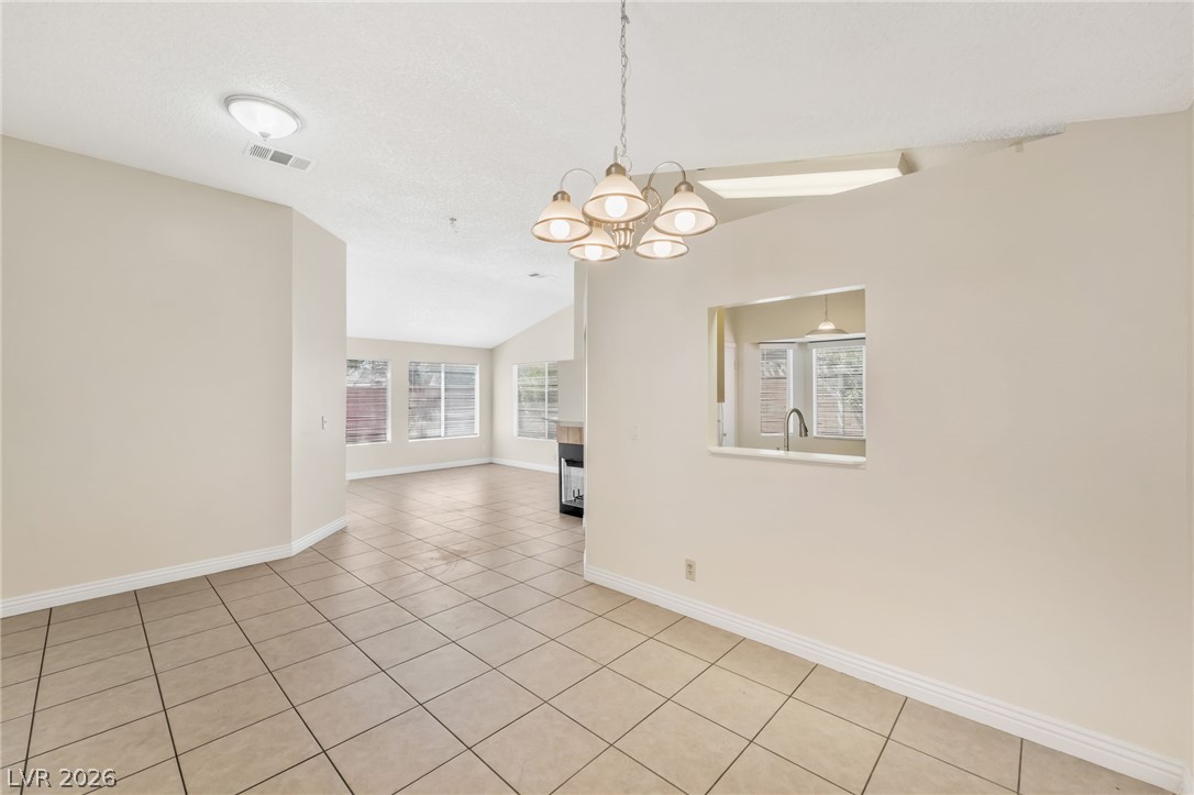 2705 Cheshire Court Property Photo 13