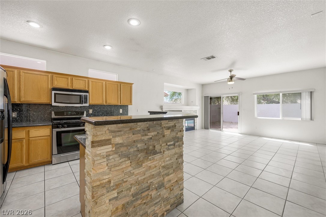 10291 Songsparrow Court Property Photo 6