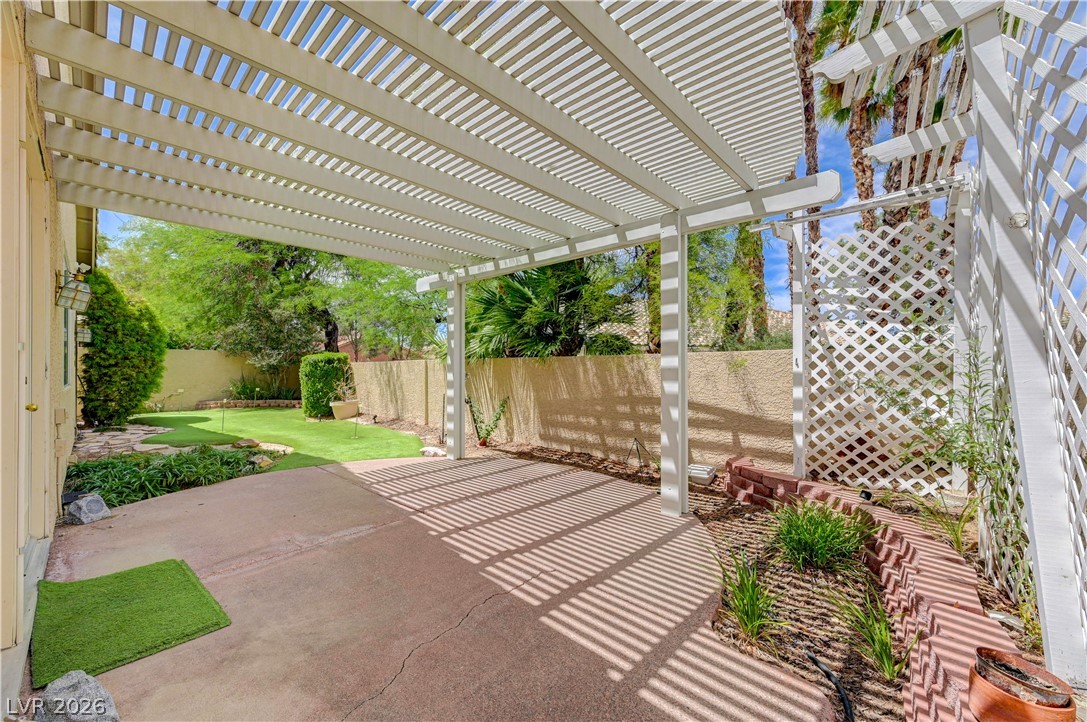 33 Staghorn Street Property Photo 42