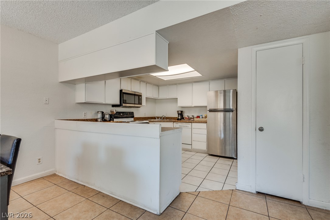 5829 Smoke Ranch Road D Property Photo 13