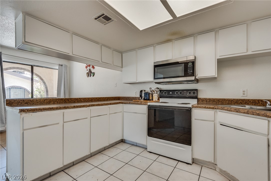 5829 Smoke Ranch Road D Property Photo 20
