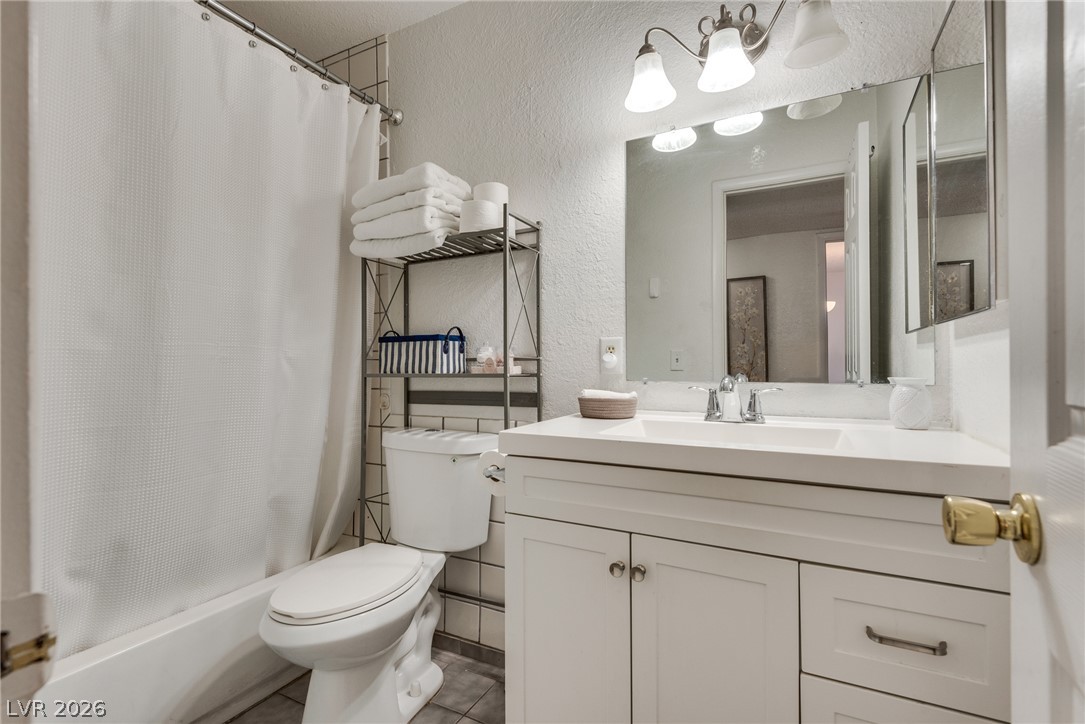 5829 Smoke Ranch Road D Property Photo 24