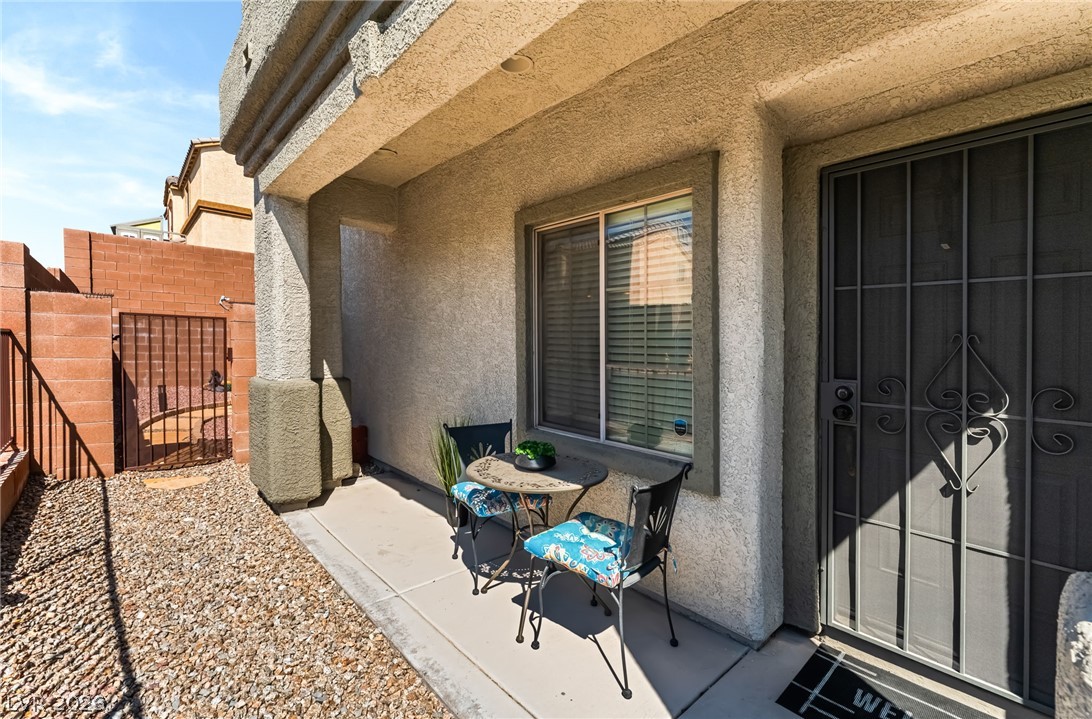 7865 Territorial Street Property Photo 4