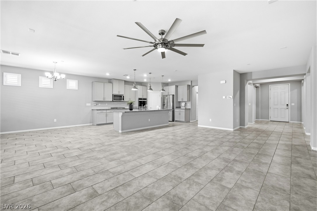 6125 Steinway Avenue Property Photo 8