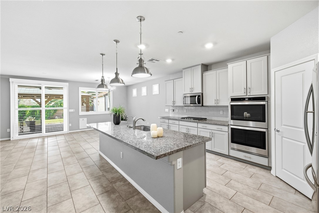 6125 Steinway Avenue Property Photo 10