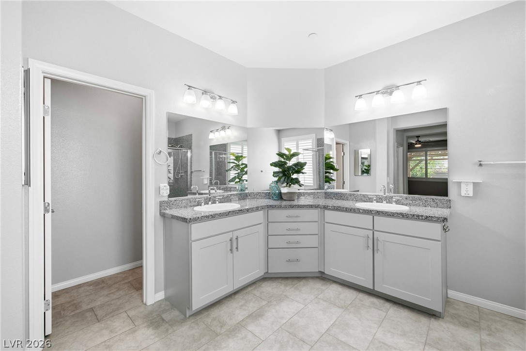 6125 Steinway Avenue Property Photo 18