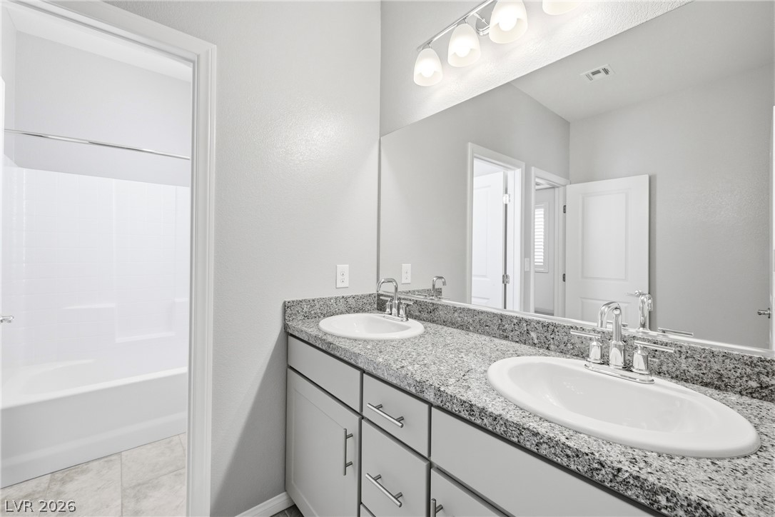6125 Steinway Avenue Property Photo 23