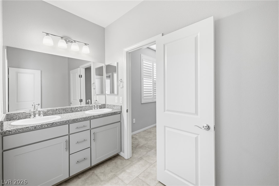 6125 Steinway Avenue Property Photo 25