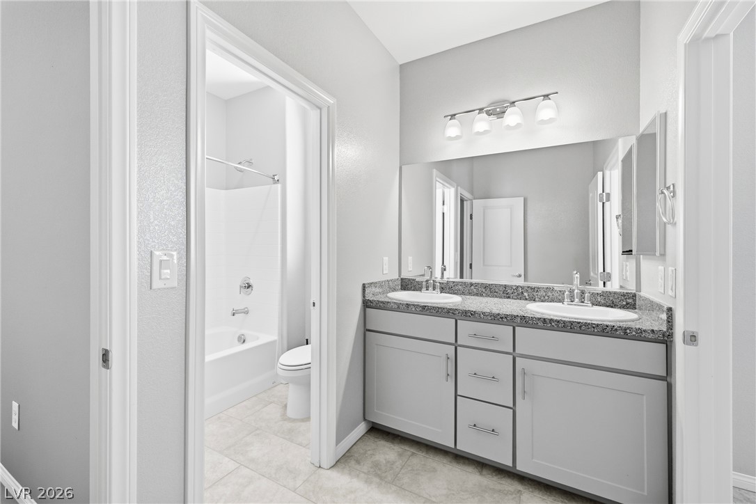 6125 Steinway Avenue Property Photo 25