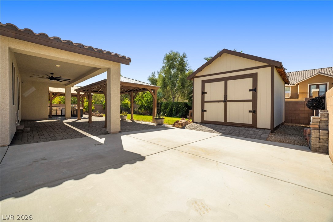 6125 Steinway Avenue Property Photo 32