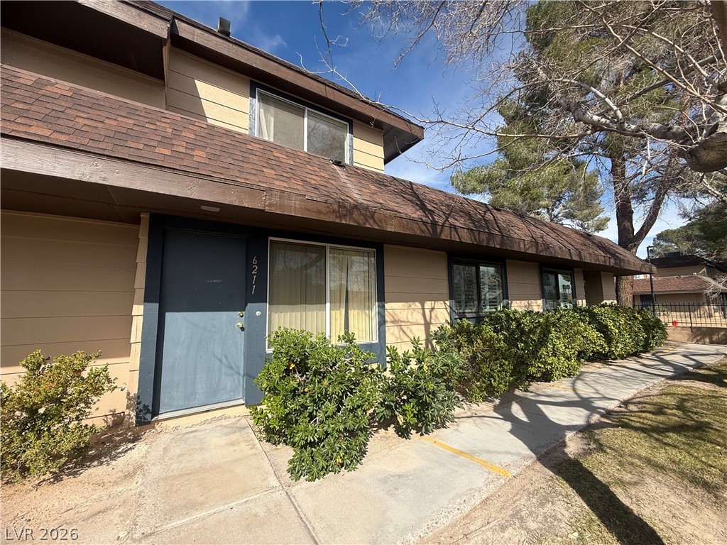 6211 Meadowhaven Lane Property Photo 1