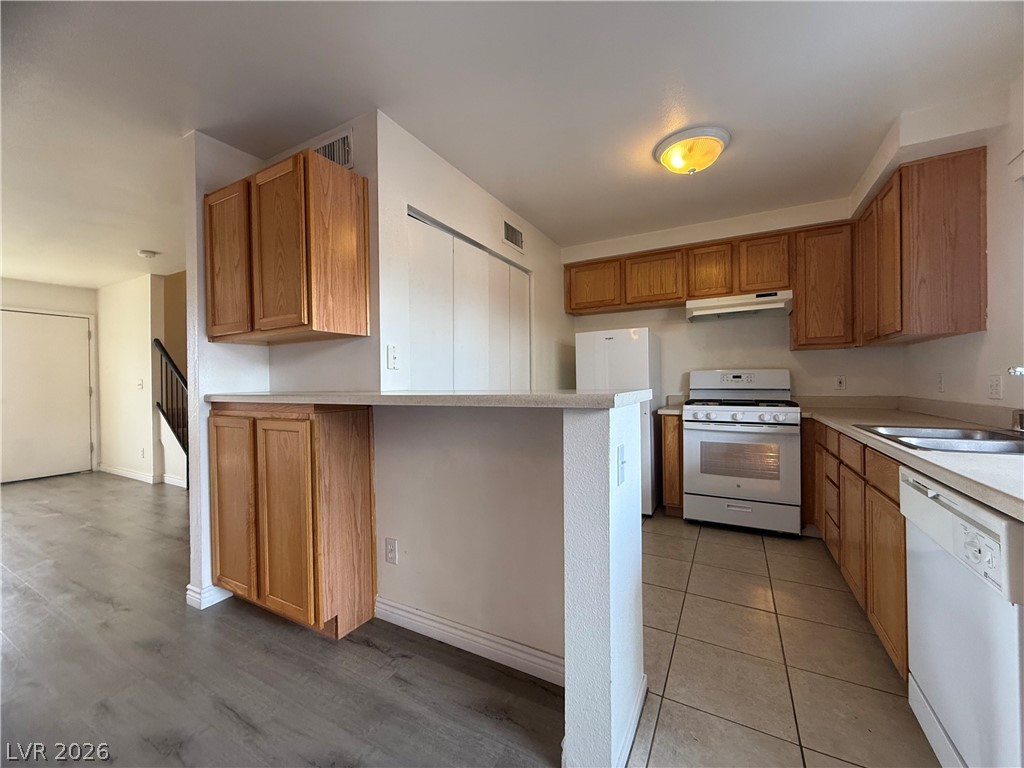 6211 Meadowhaven Lane Property Photo 3