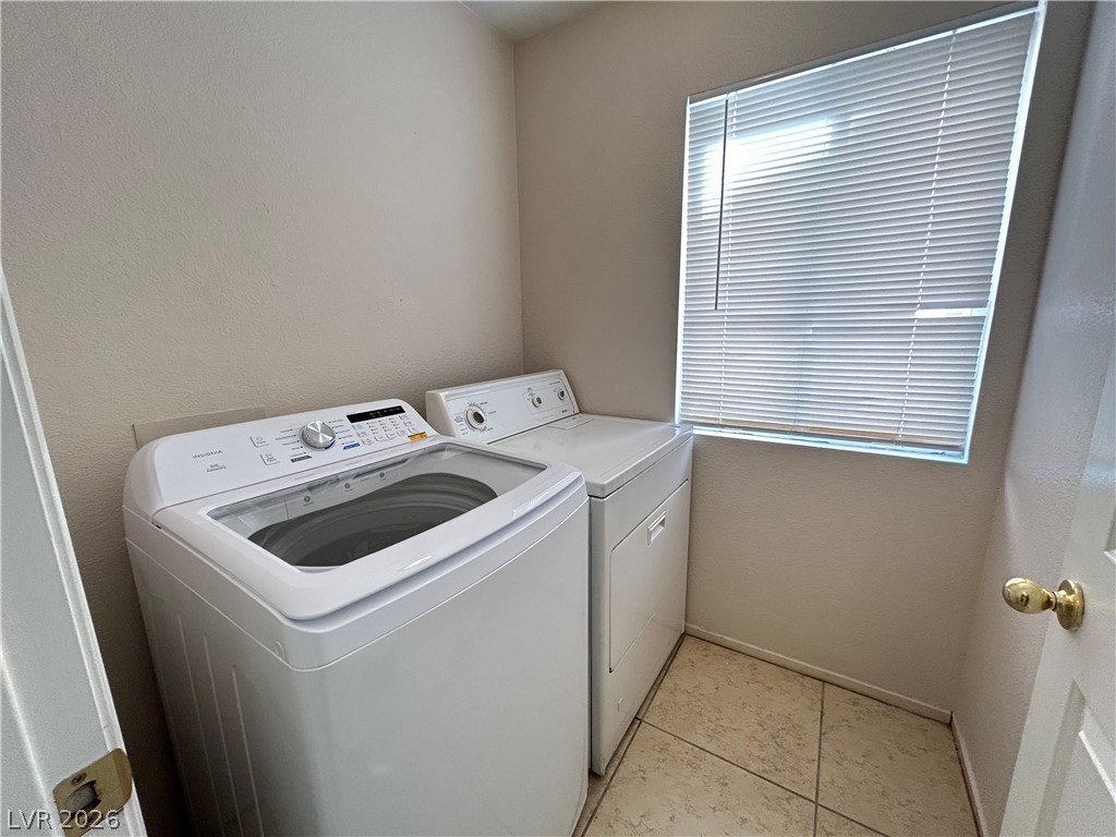 9317 Mountain Cliffs Avenue Property Photo 10