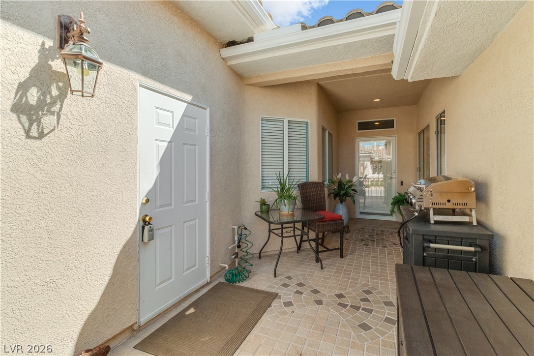 3374 Pheasant Canyon Way Property Photo 5