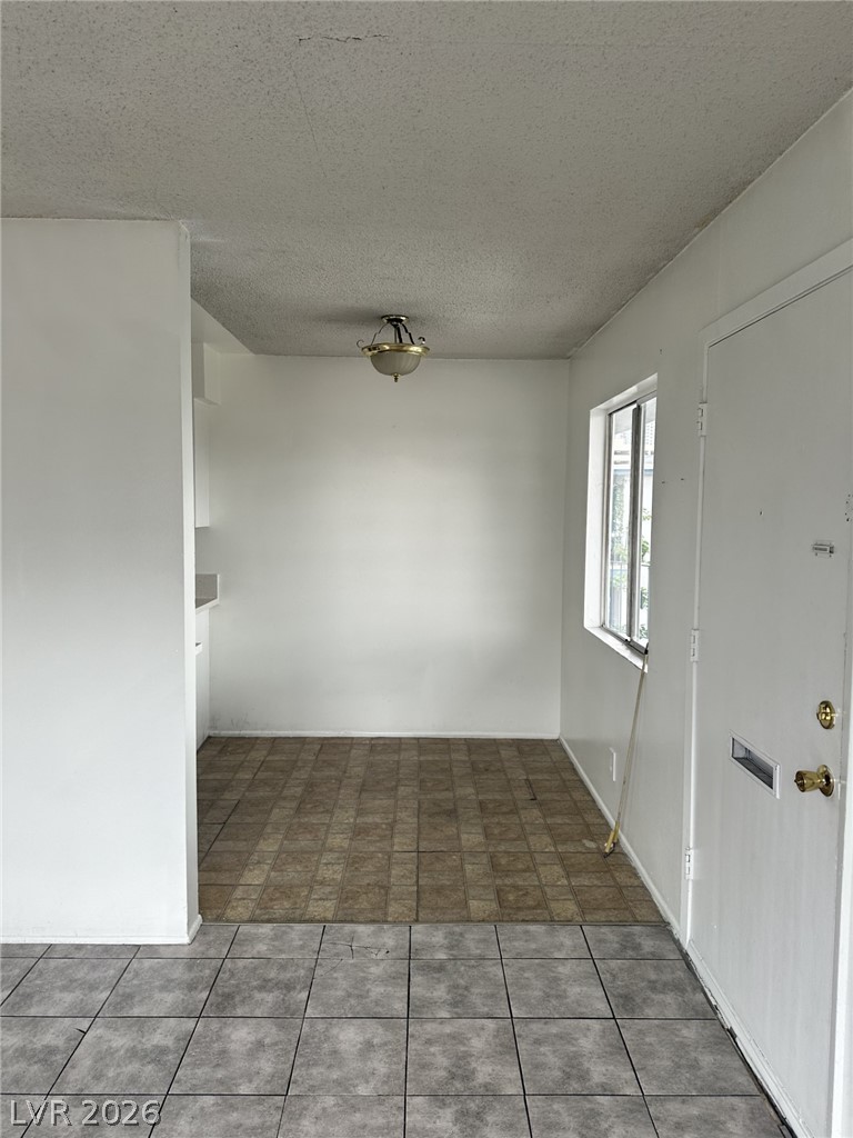 115 West New York Avenue 17 Property Photo 2