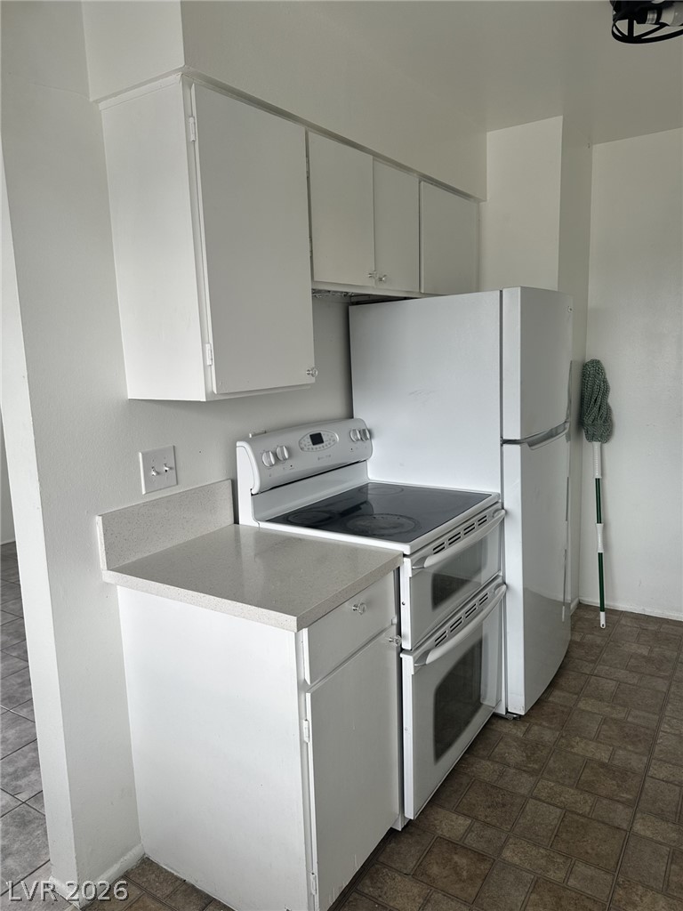 115 West New York Avenue 17 Property Photo 3