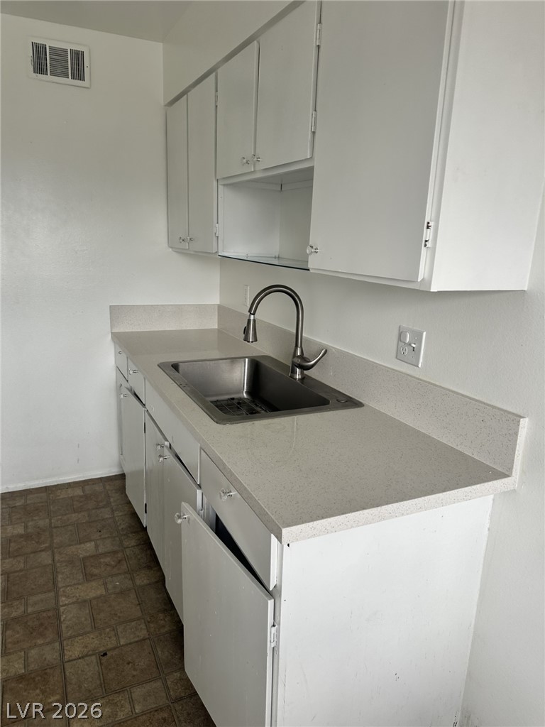 115 West New York Avenue 17 Property Photo 4