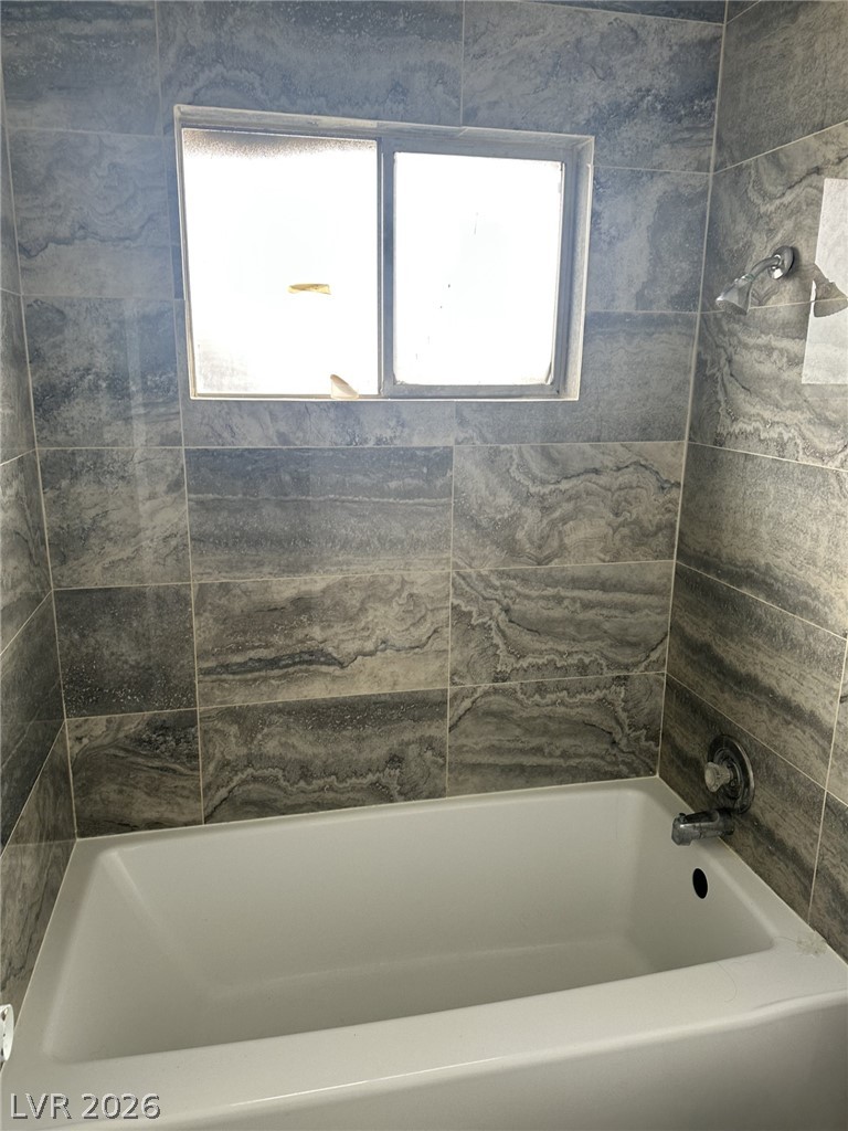 115 West New York Avenue 17 Property Photo 6