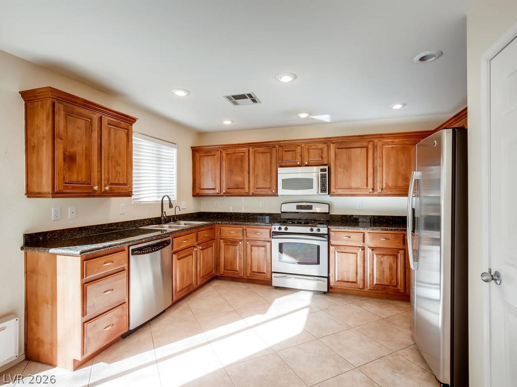 1939 Sundown Canyon Drive Property Photo 4