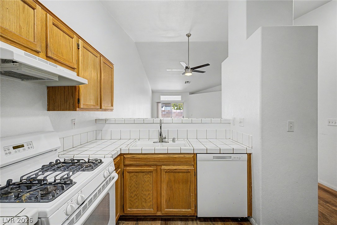 115 Tapatio Street Property Photo 14