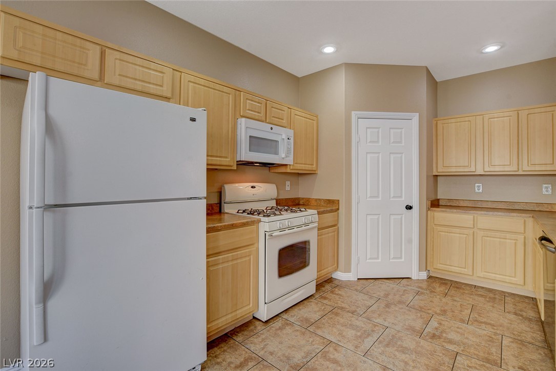 8926 Tomnitz Avenue Property Photo 15