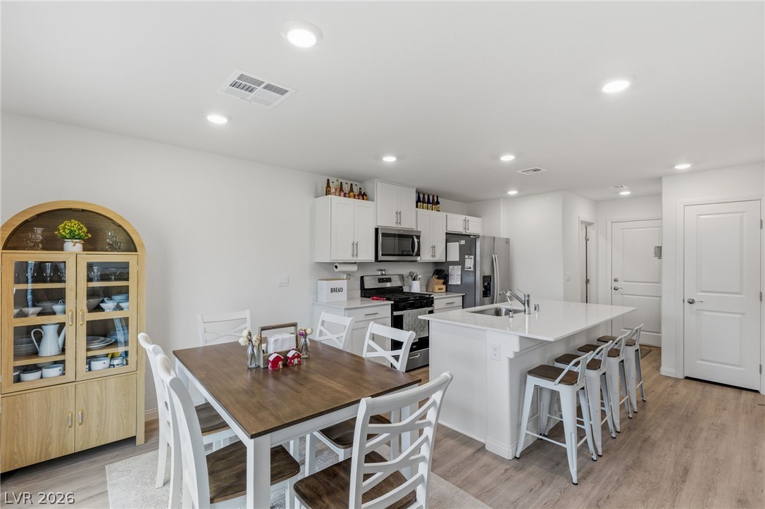597 Juniper Rock Avenue Property Photo 10