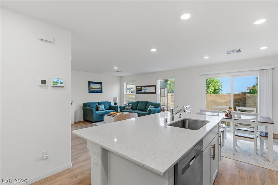 597 Juniper Rock Avenue Property Photo 15