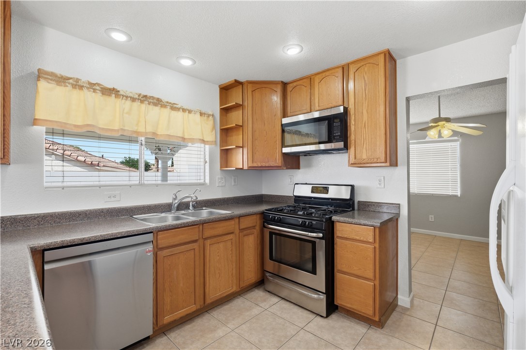 2413 Muirfield Avenue Property Photo 20