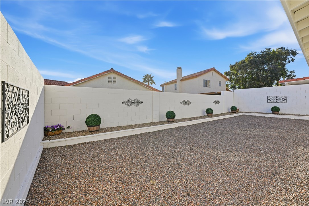 2413 Muirfield Avenue Property Photo 40