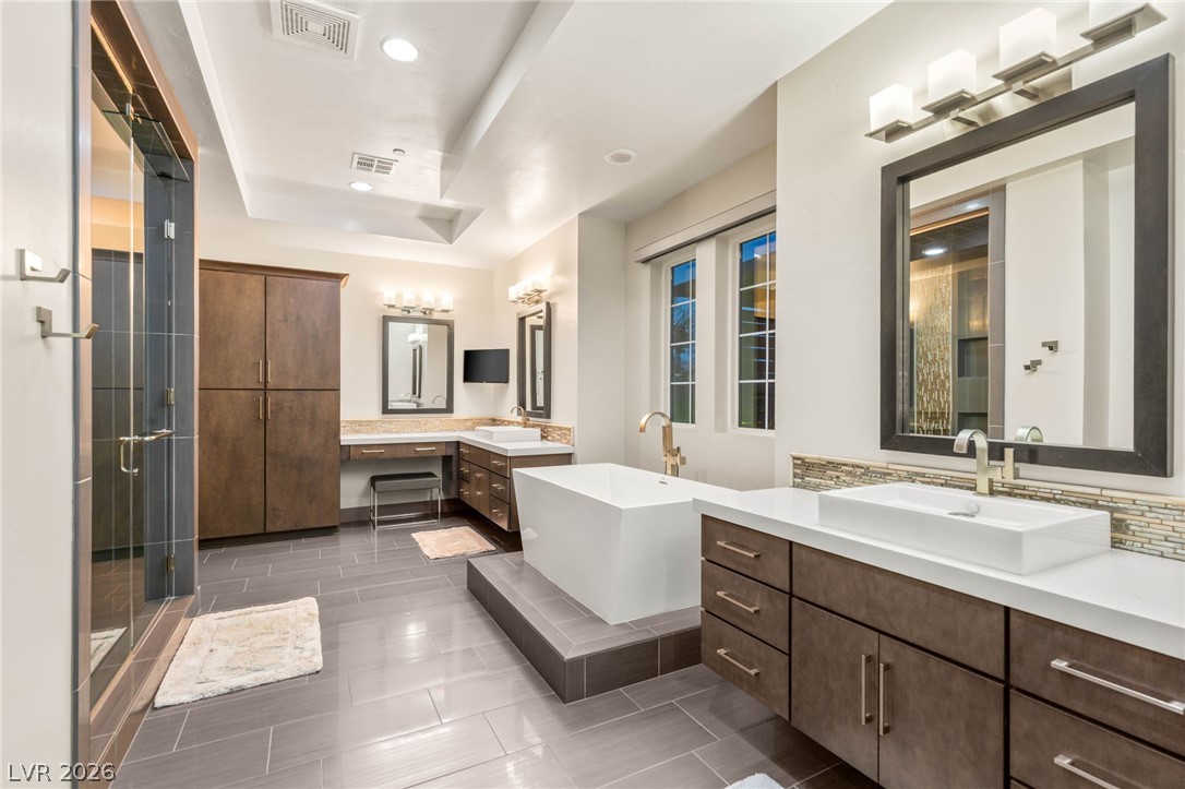 6294 Magnifico Circle Property Photo 29