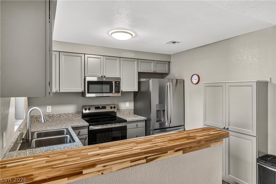 2243 Aspen Mirror Way 102 Property Photo 16