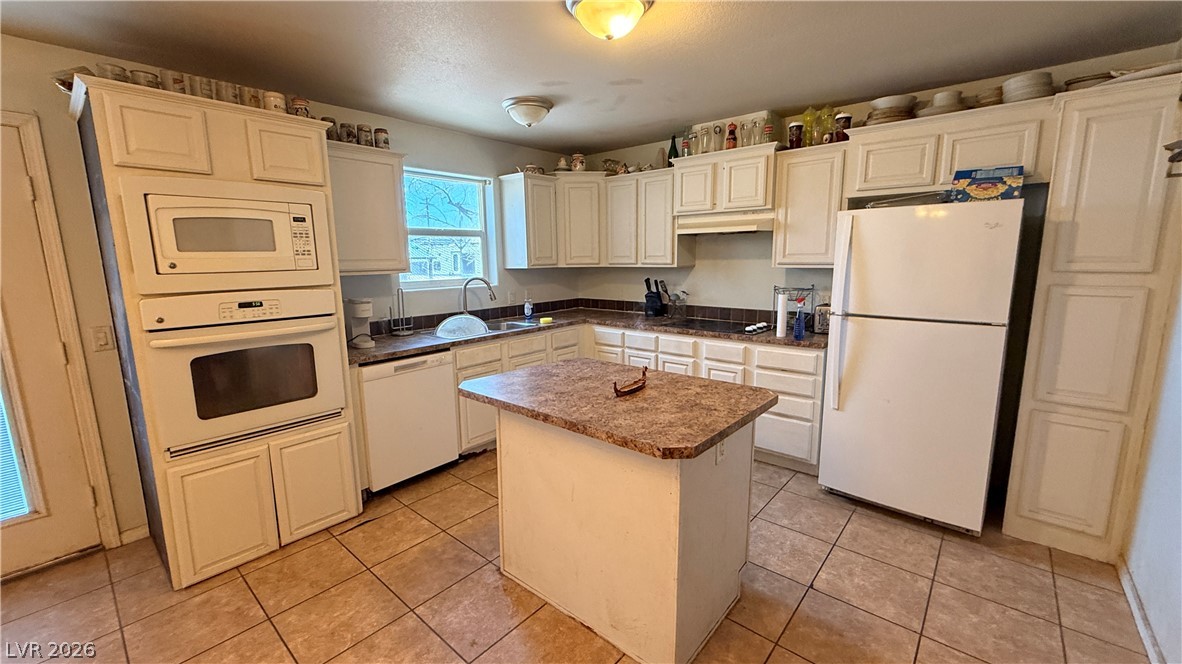 855 Spring Road Property Photo 2