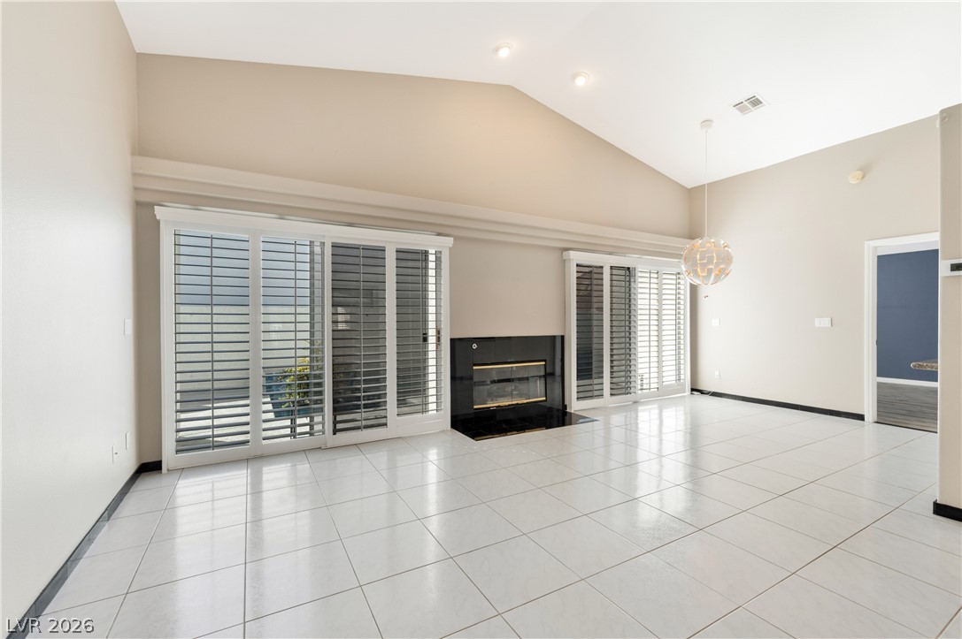 5049 Forest Oaks Drive Property Photo 12