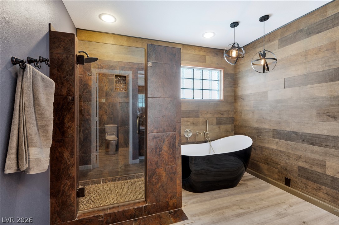 5049 Forest Oaks Drive Property Photo 32