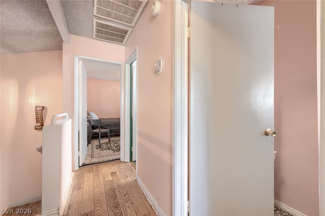 4385 Sunnyview Court Property Photo 11