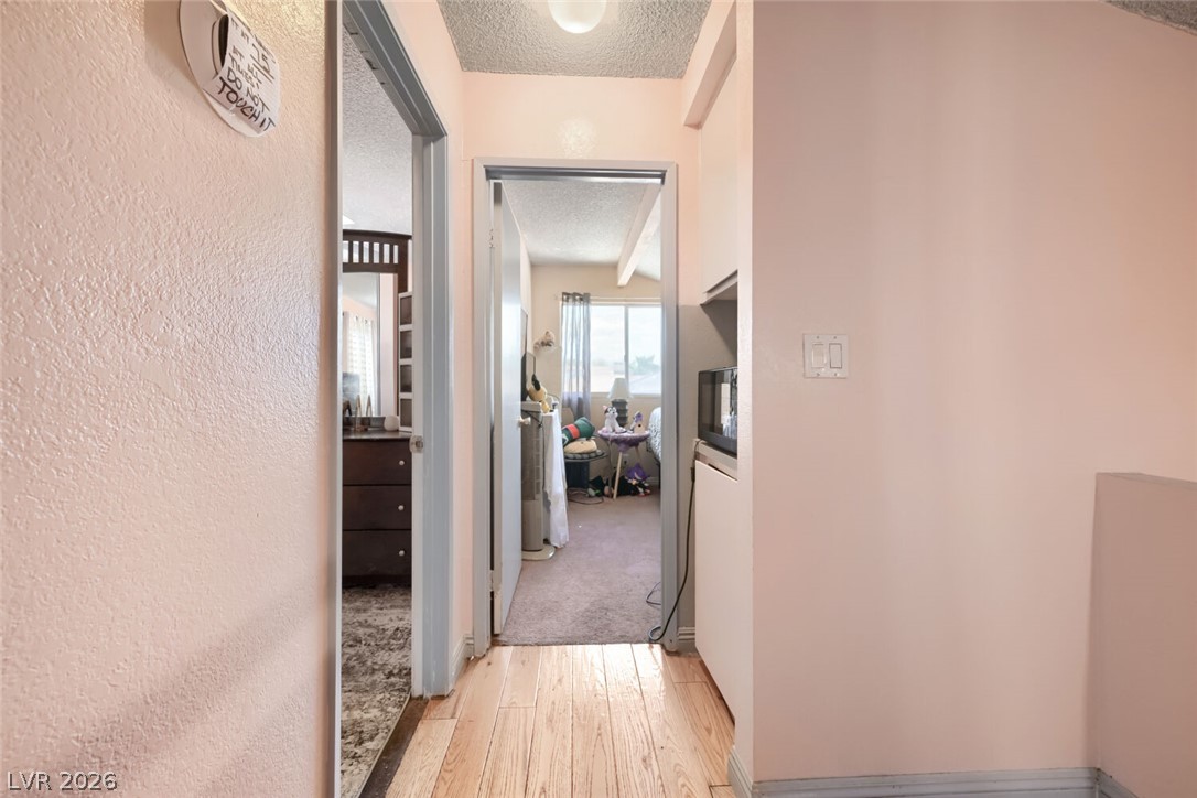 4385 Sunnyview Court Property Photo 12