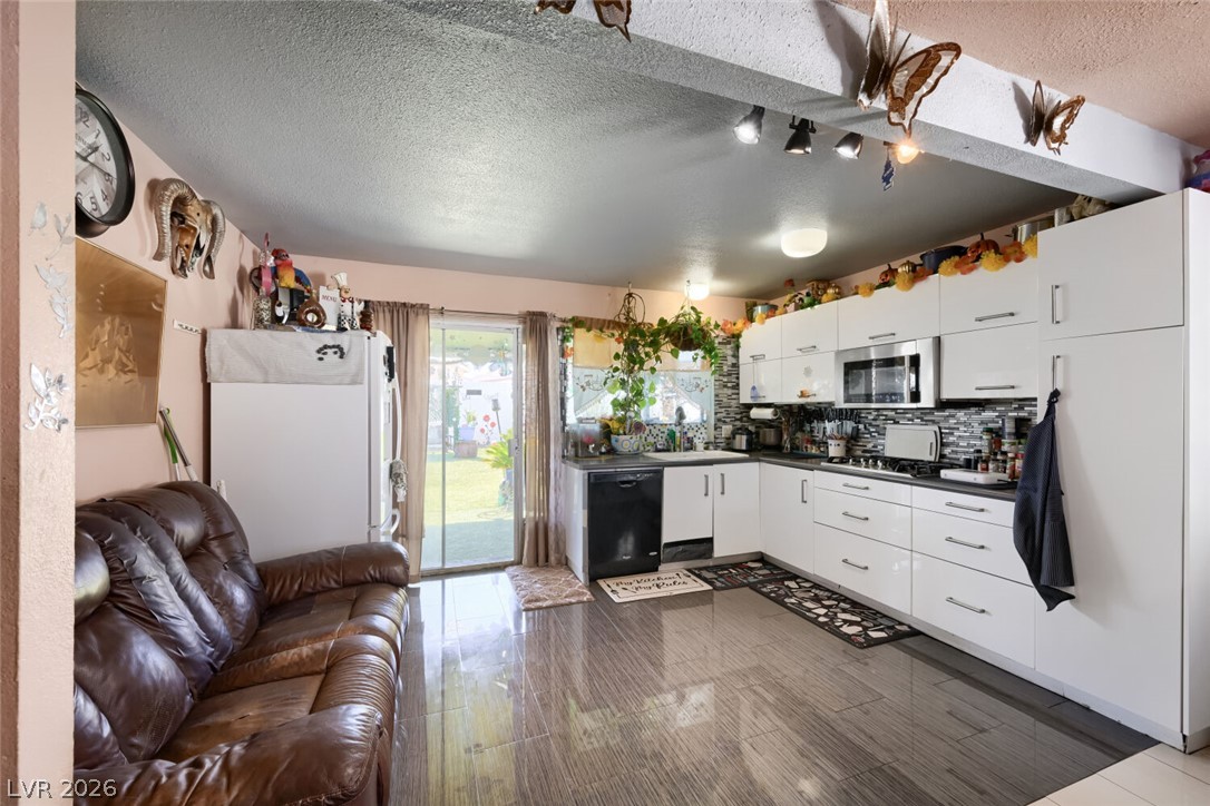 4385 Sunnyview Court Property Photo 19