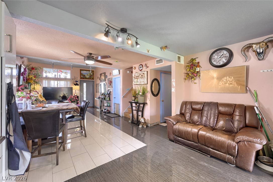 4385 Sunnyview Court Property Photo 20