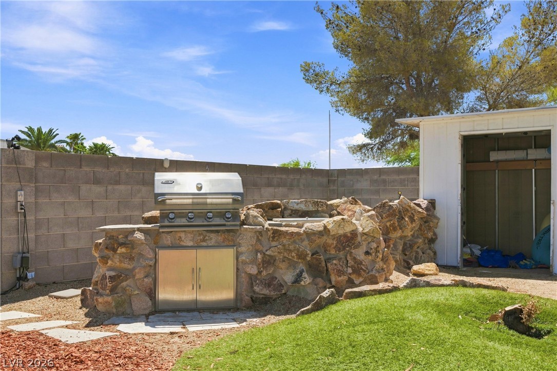 7744 Rancho Destino Road Property Photo 18