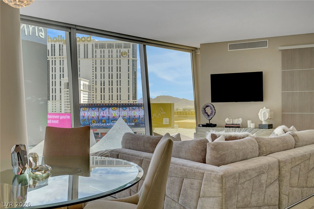 3722 South Las Vegas Boulevard 807 Property Photo 59