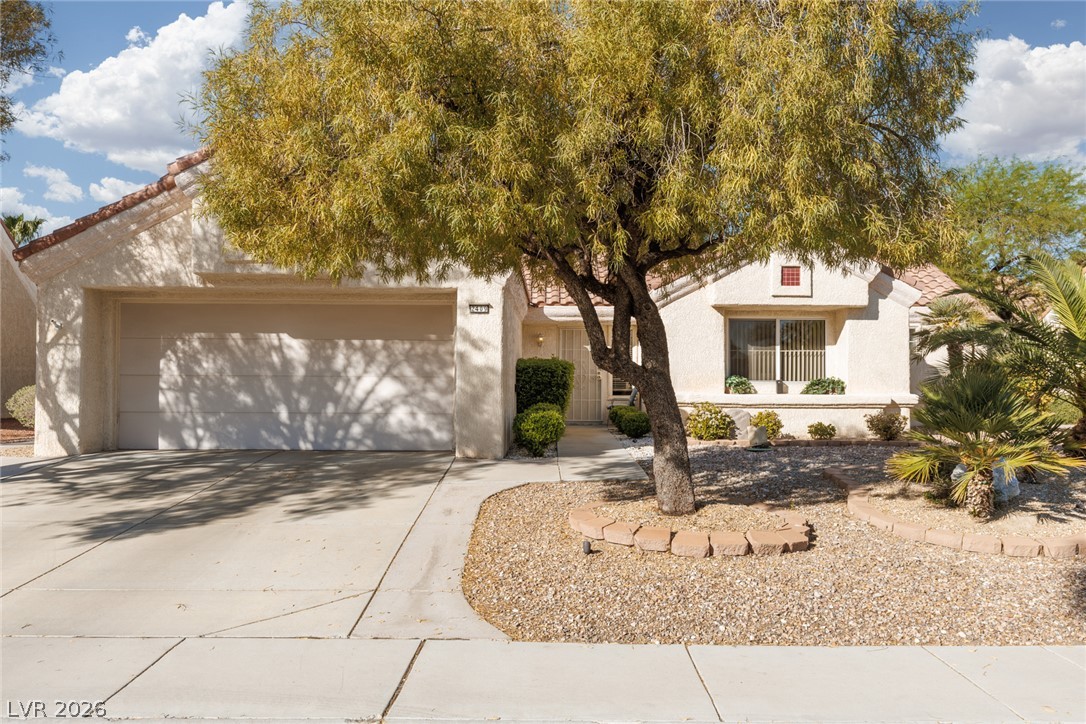 2409 Desert Sands Drive Property Photo 2