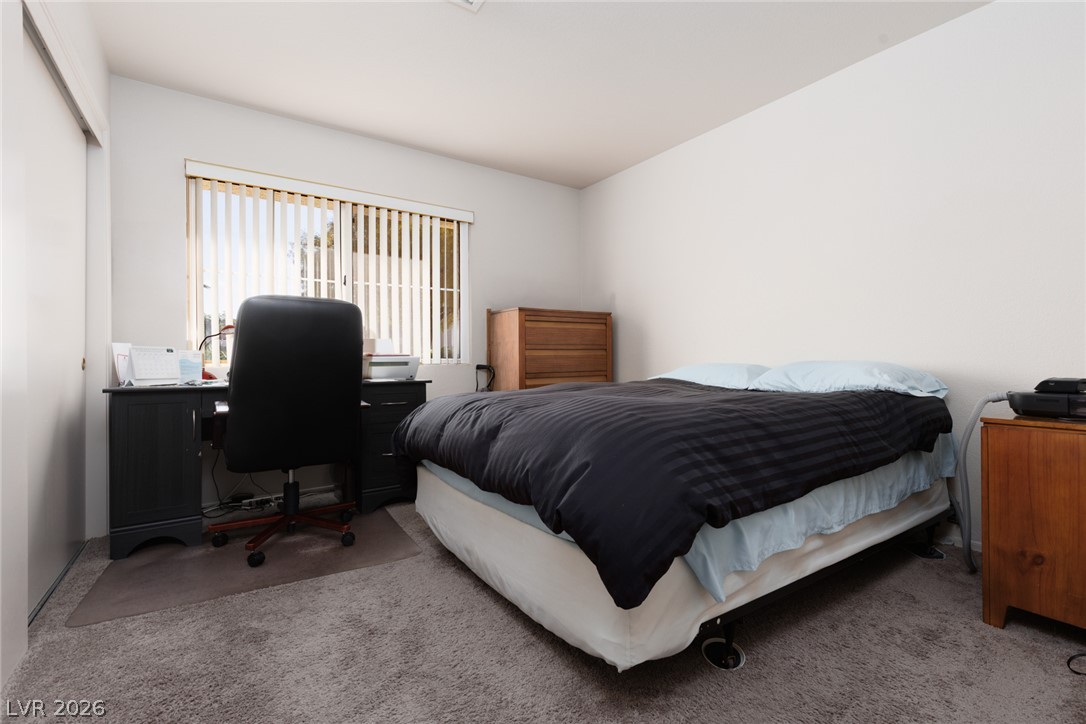 2409 Desert Sands Drive Property Photo 11