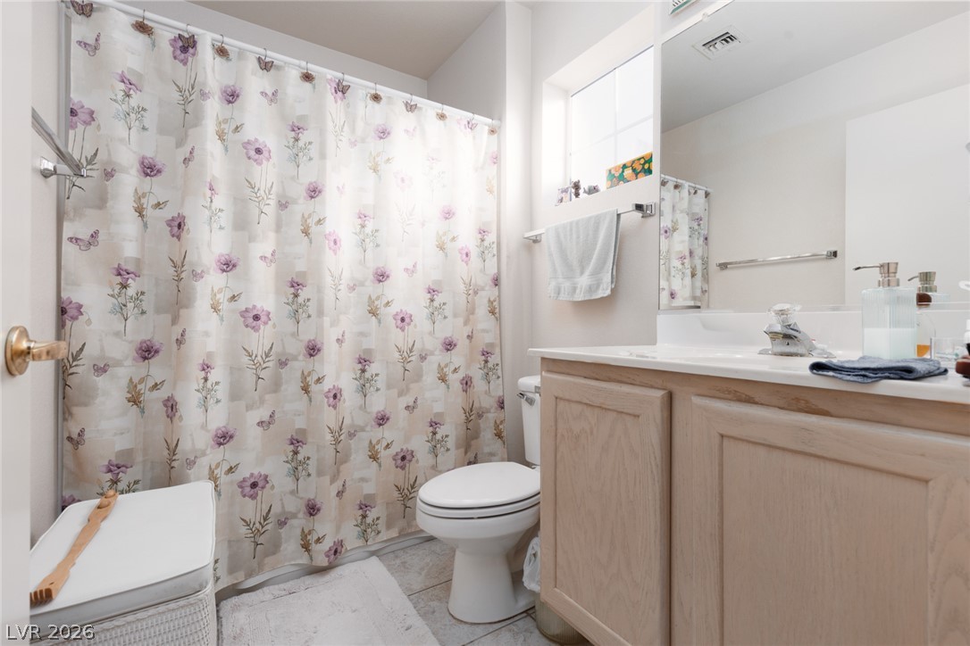 2409 Desert Sands Drive Property Photo 12