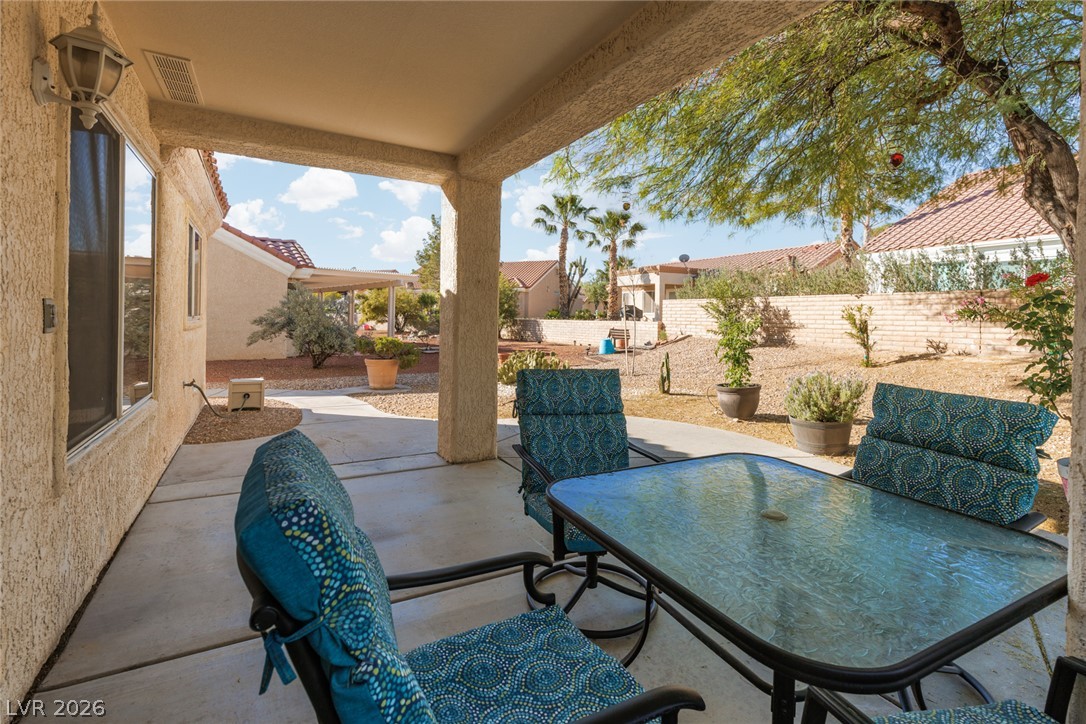 2409 Desert Sands Drive Property Photo 17