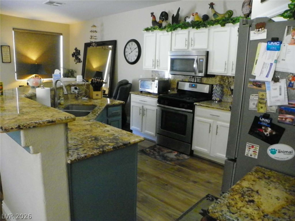 6233 Ordaz Avenue 103 Property Photo 7