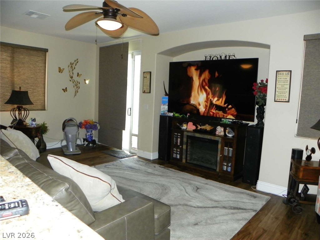 6233 Ordaz Avenue 103 Property Photo 11