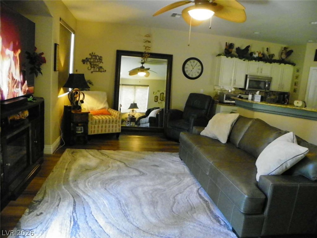 6233 Ordaz Avenue 103 Property Photo 15