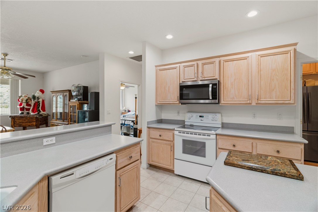 3589 Cottage Canyon Street Property Photo 11